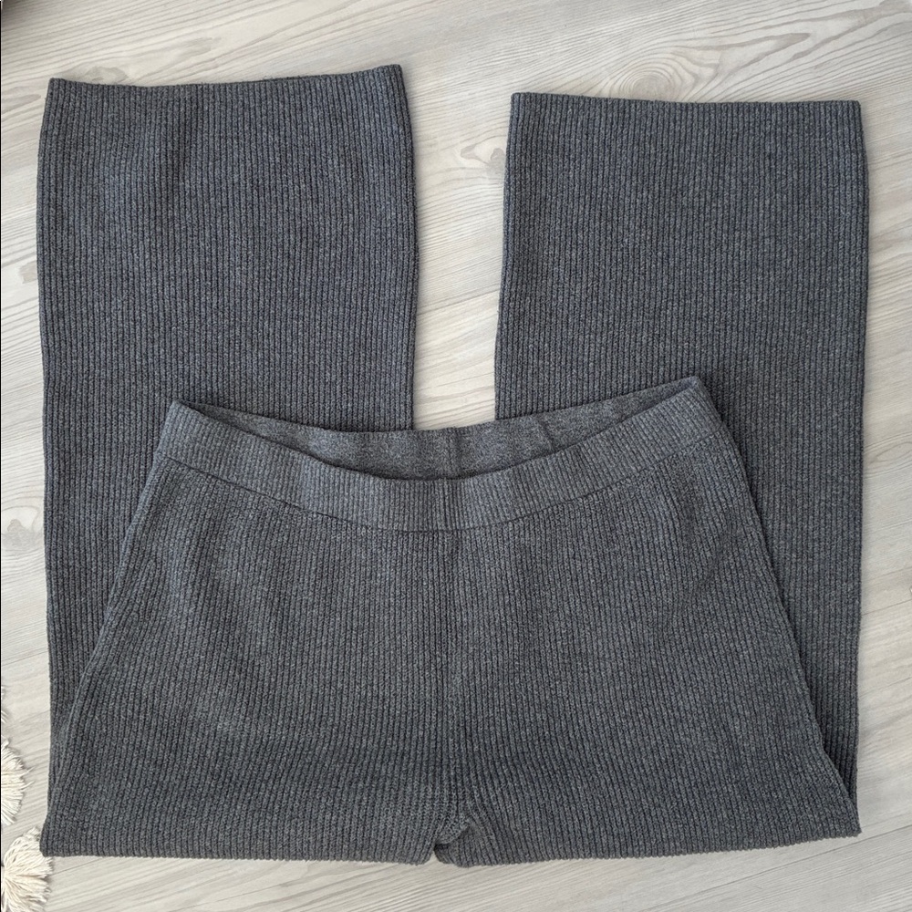 GAP XL Wide-Leg Sweater Pants - Gray - Picture 3 of 7